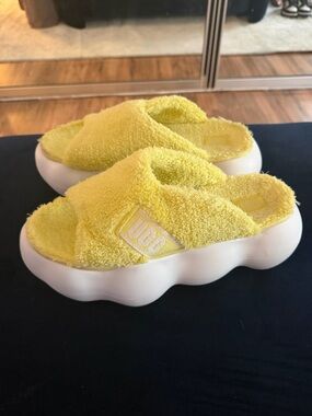 UGG Sugarcloud Yellow Terry Platform Slide Sandals